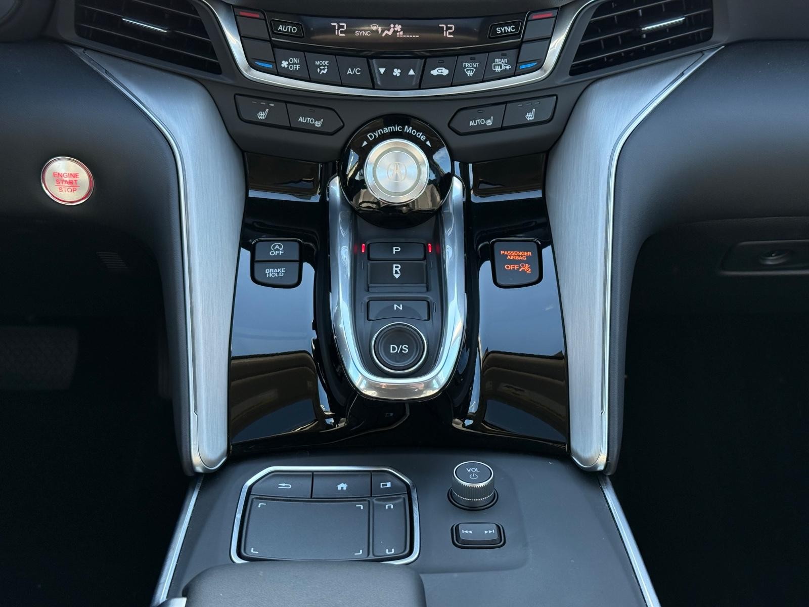 Acura TLX Vehicle Image 13