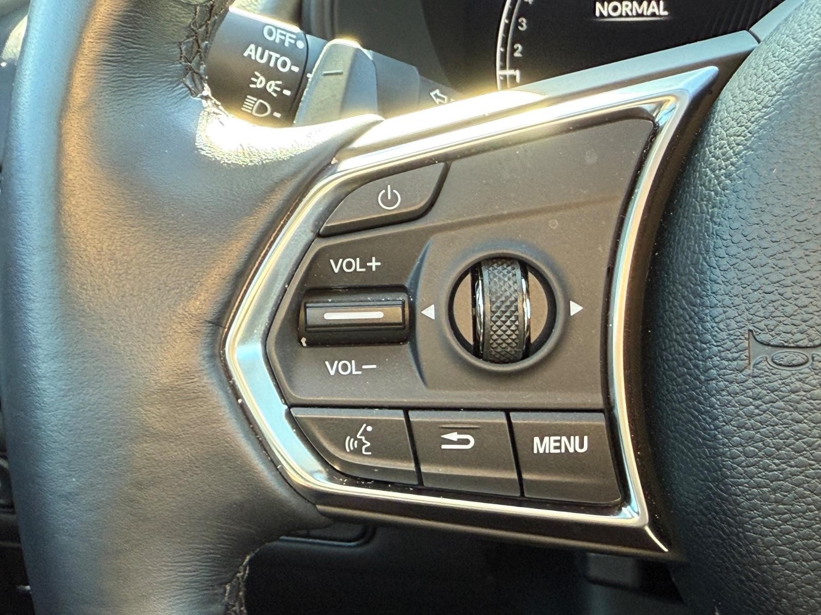 Acura TLX Vehicle Image 16