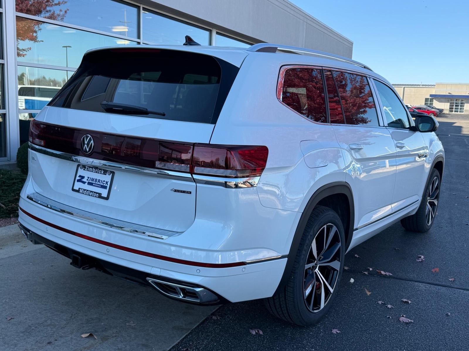 Volkswagen Atlas Vehicle Image 03
