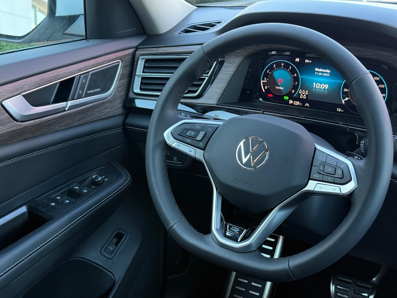 Volkswagen Atlas Vehicle Image 09