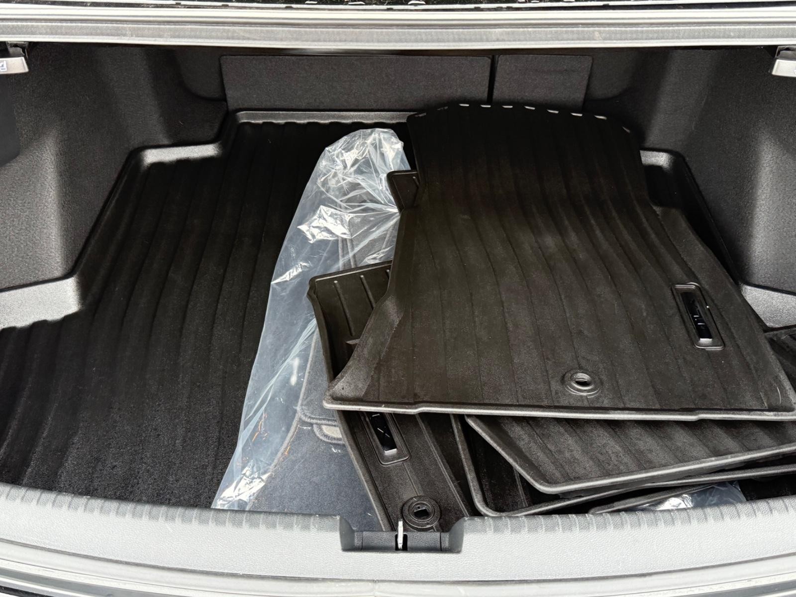 Acura TLX Vehicle Image 05