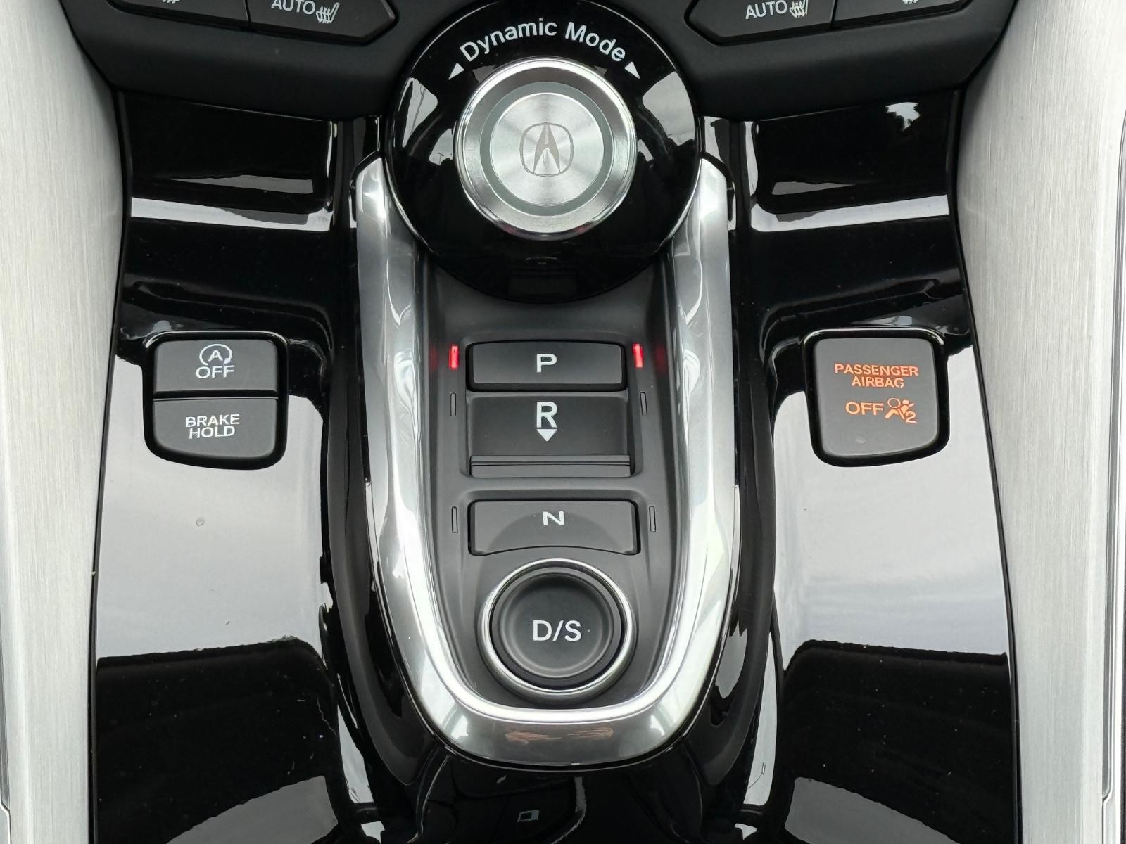 Acura TLX Vehicle Image 13