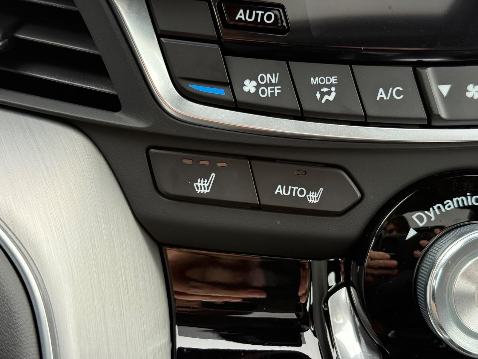 Acura TLX Vehicle Image 21