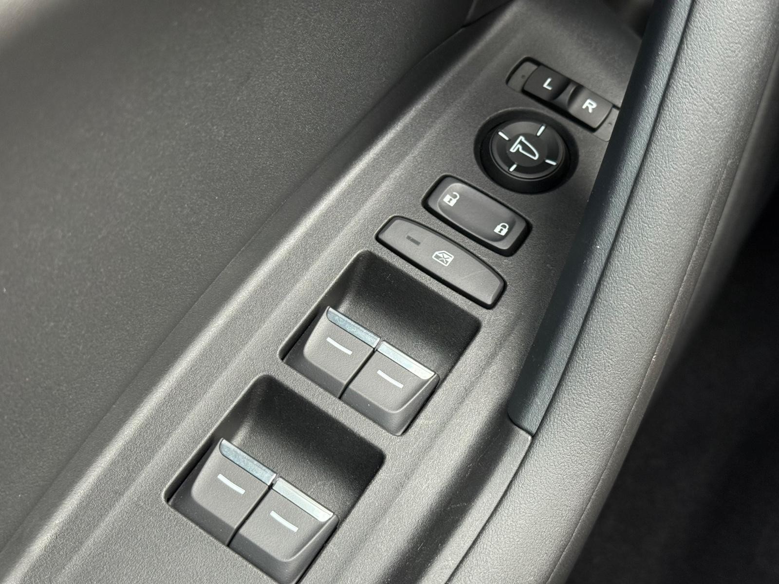 Acura TLX Vehicle Image 22