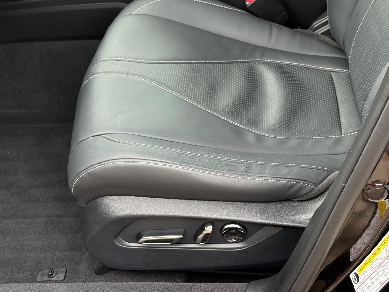 Acura TLX Vehicle Image 23