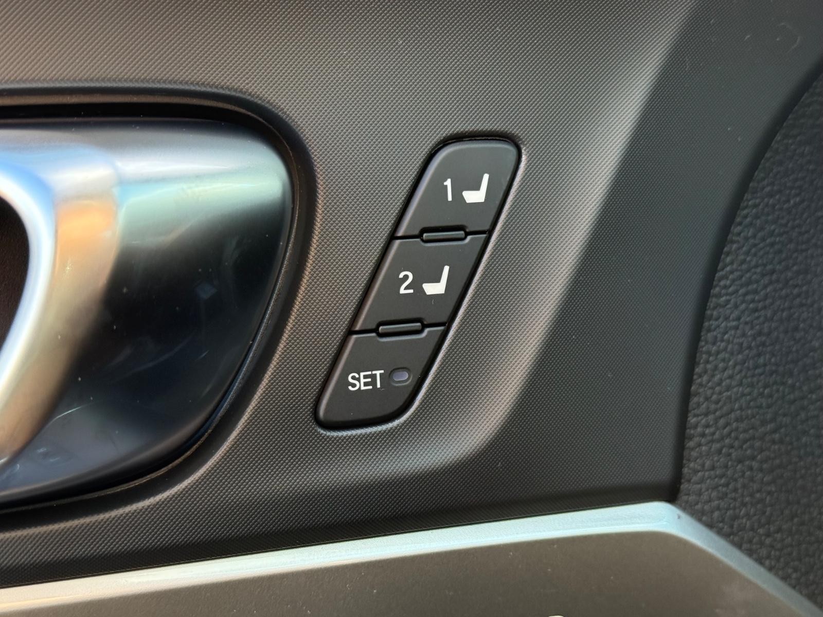 Acura Integra Vehicle Image 11