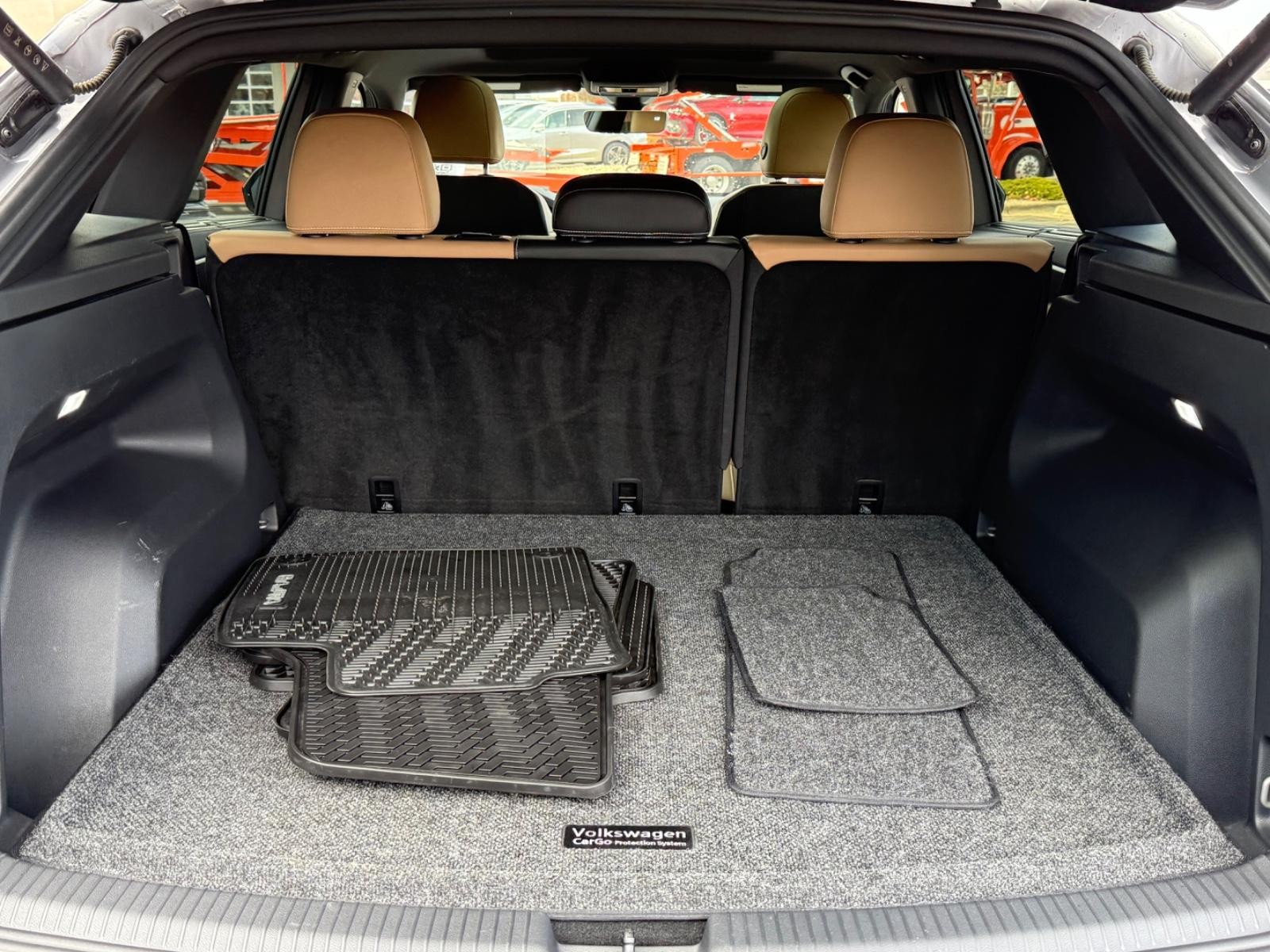 Volkswagen Atlas Cross Sport Vehicle Image 05