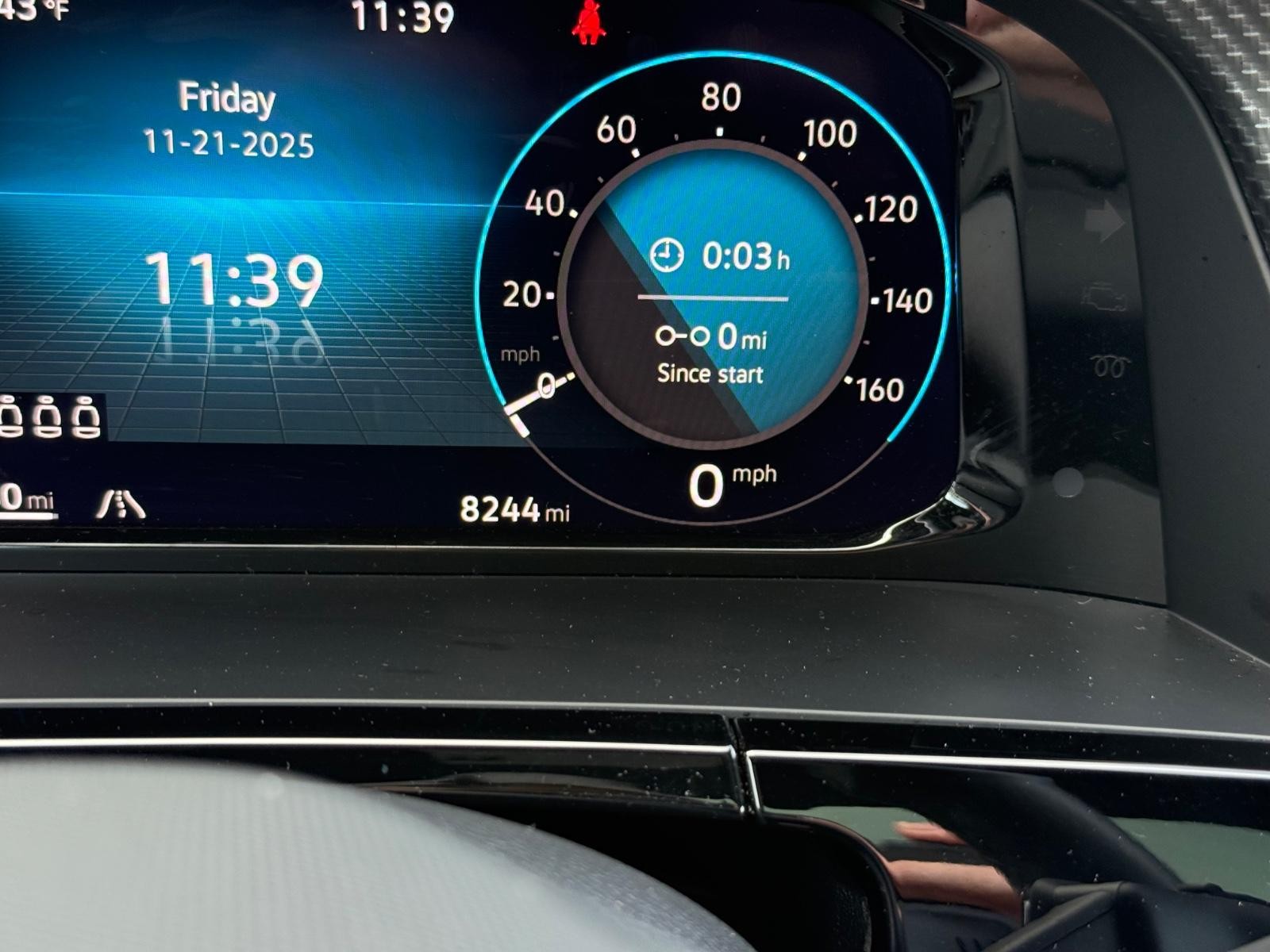 Volkswagen Atlas Cross Sport Vehicle Image 18