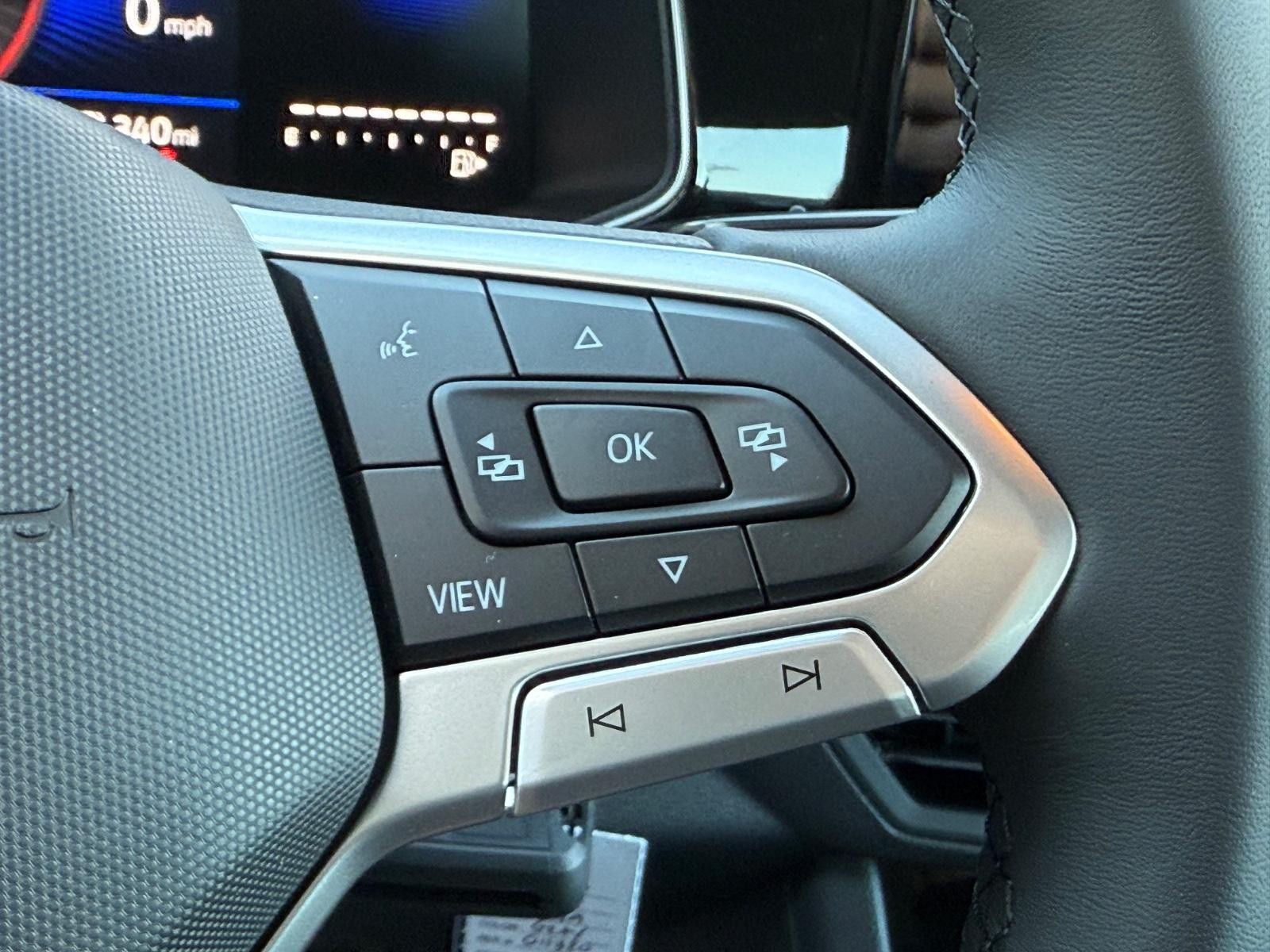 Volkswagen Jetta Vehicle Image 11