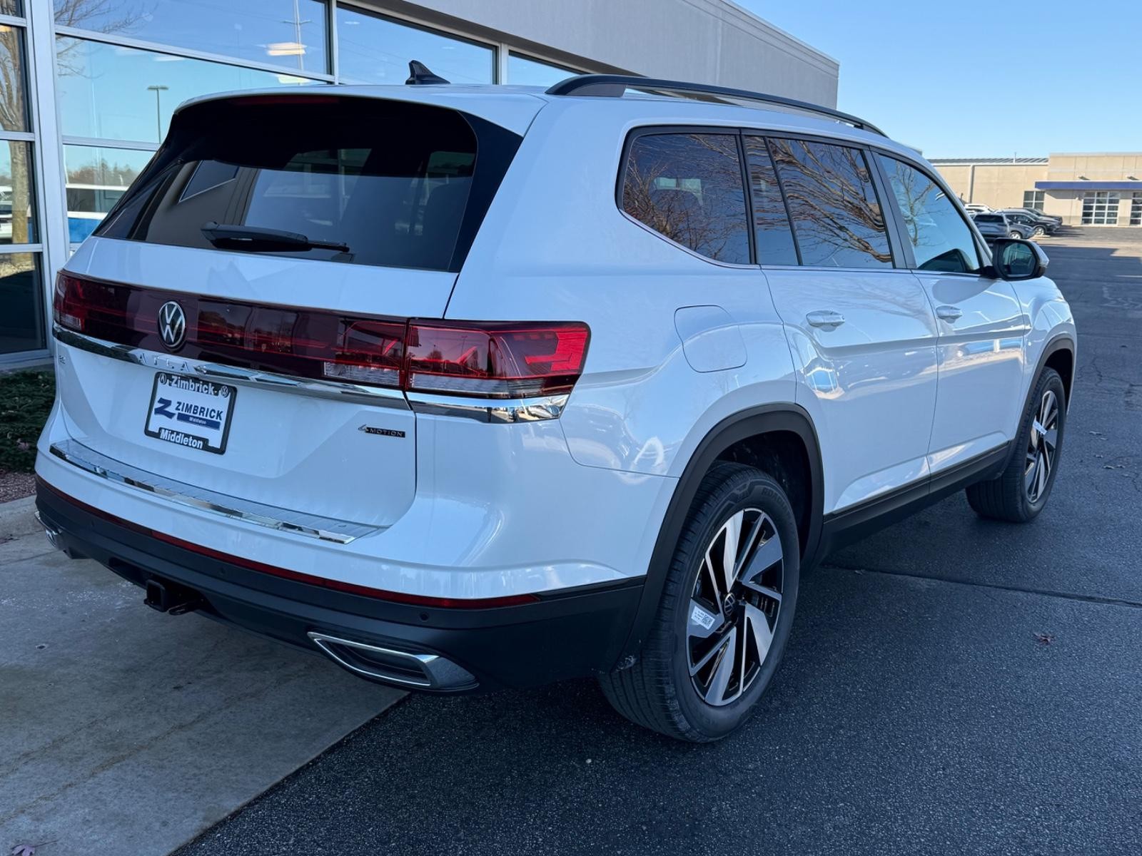 Volkswagen Atlas Vehicle Image 03