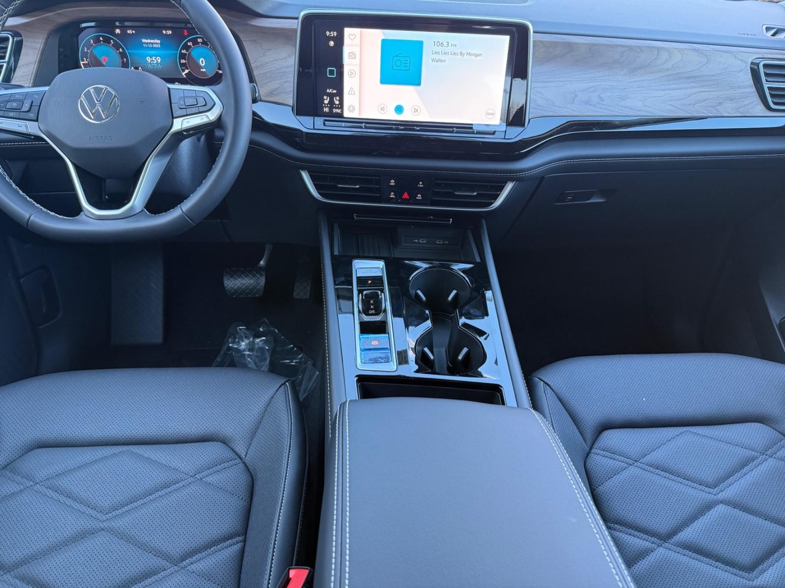 Volkswagen Atlas Vehicle Image 07