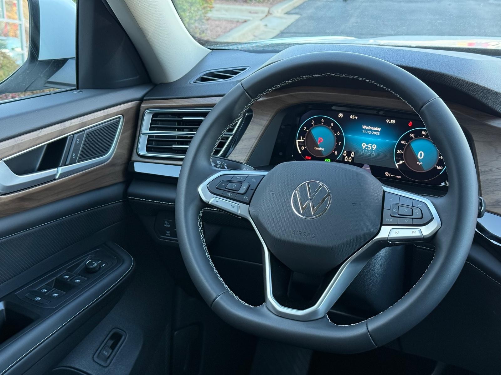 Volkswagen Atlas Vehicle Image 10