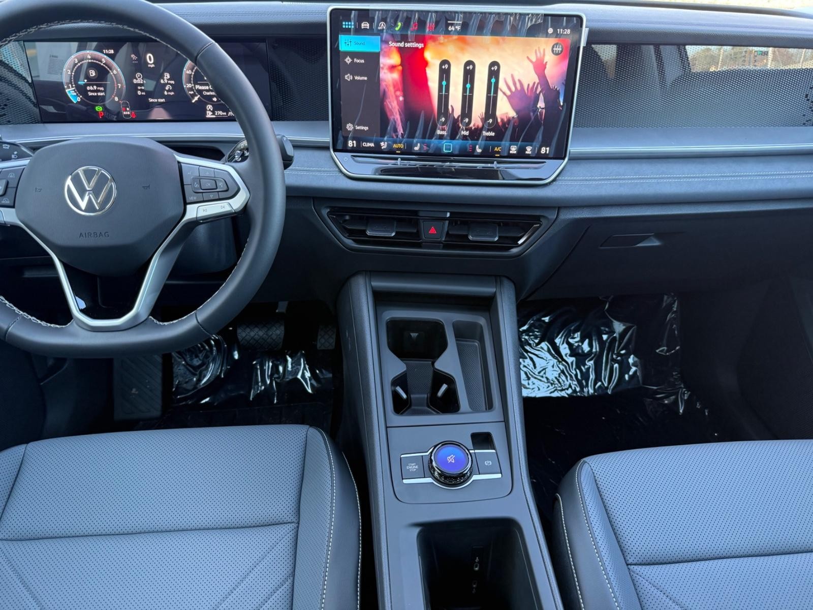 Volkswagen Tiguan Vehicle Image 06