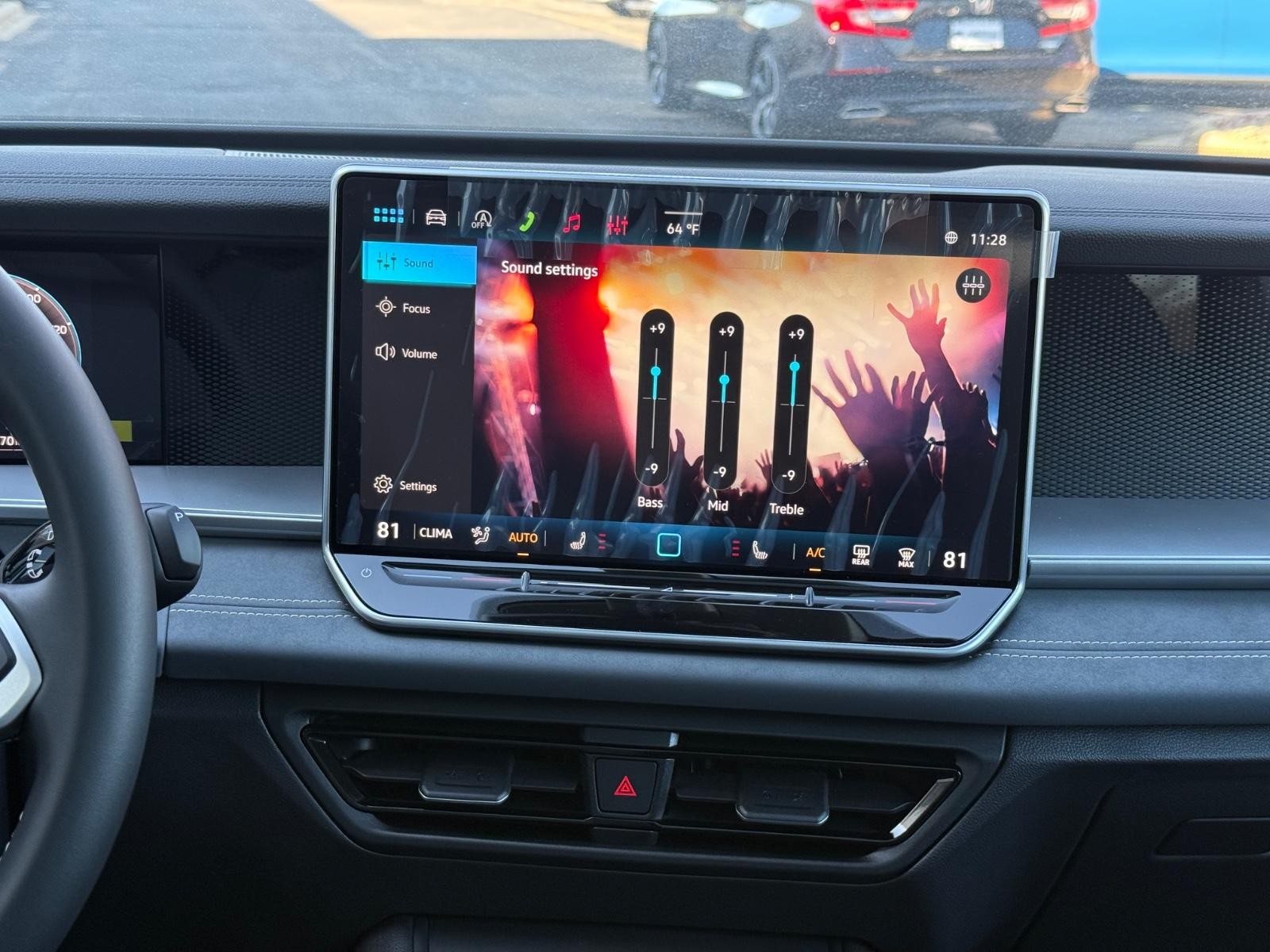 Volkswagen Tiguan Vehicle Image 07