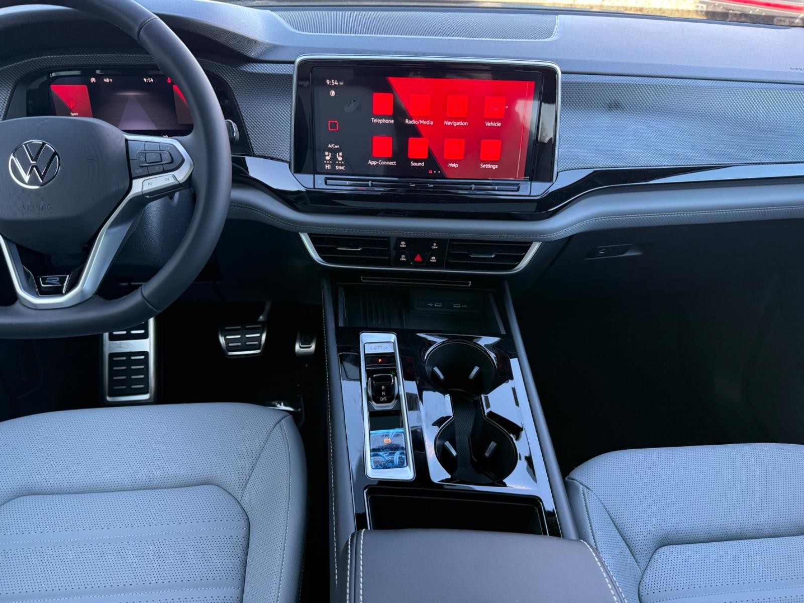 Volkswagen Atlas Cross Sport Vehicle Image 06