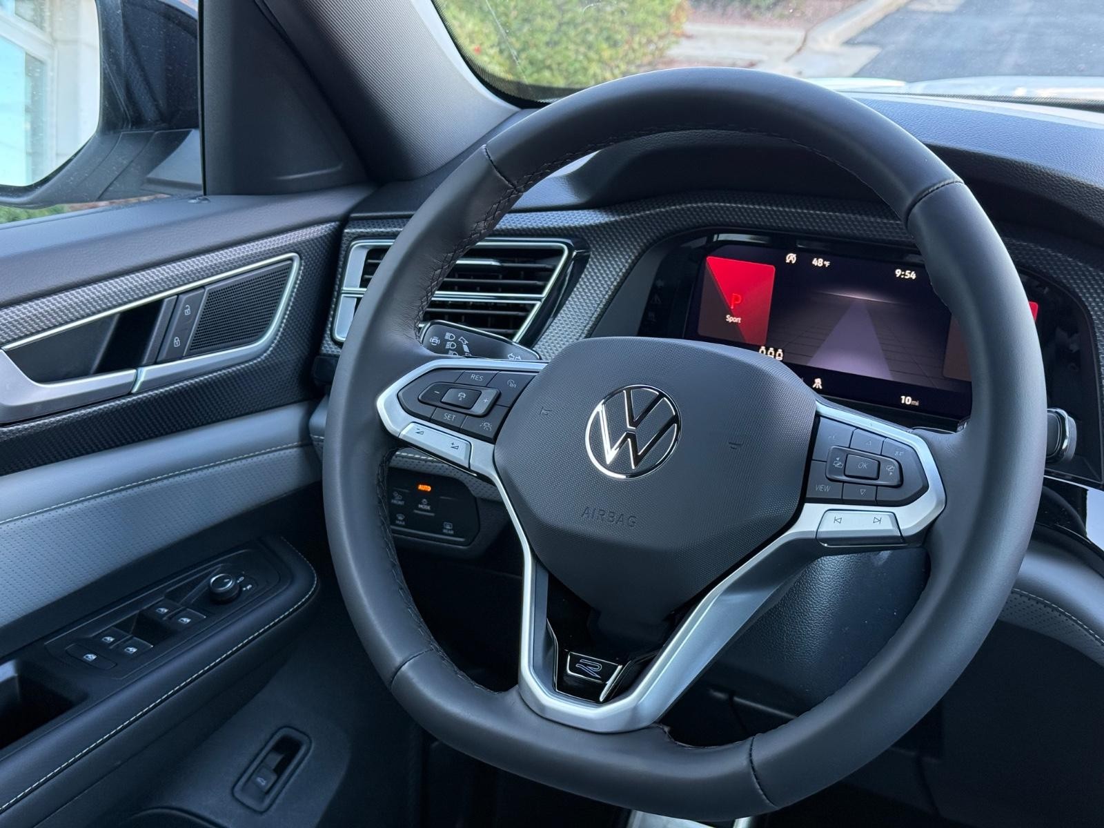 Volkswagen Atlas Cross Sport Vehicle Image 09