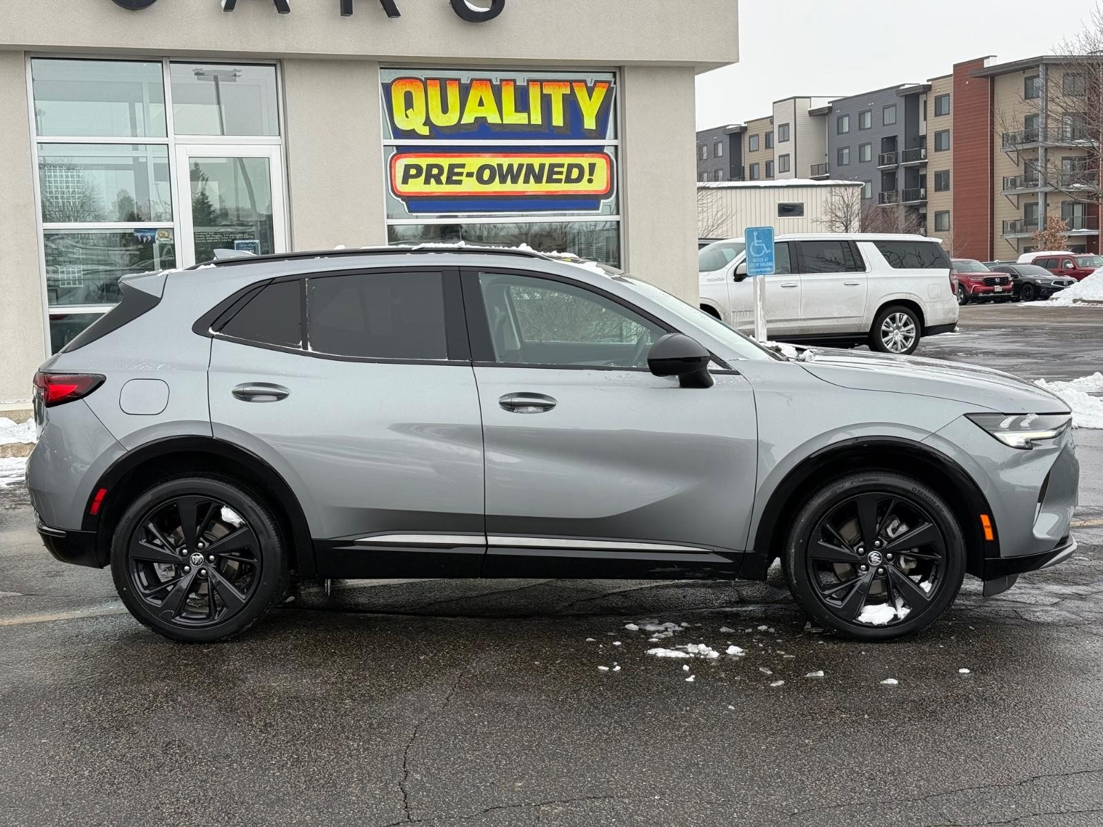 Buick Envision Vehicle Image 02