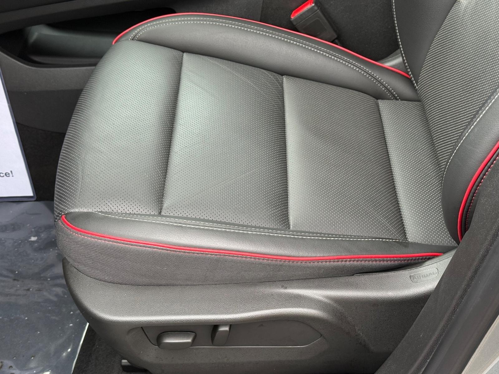 Buick Envision Vehicle Image 23