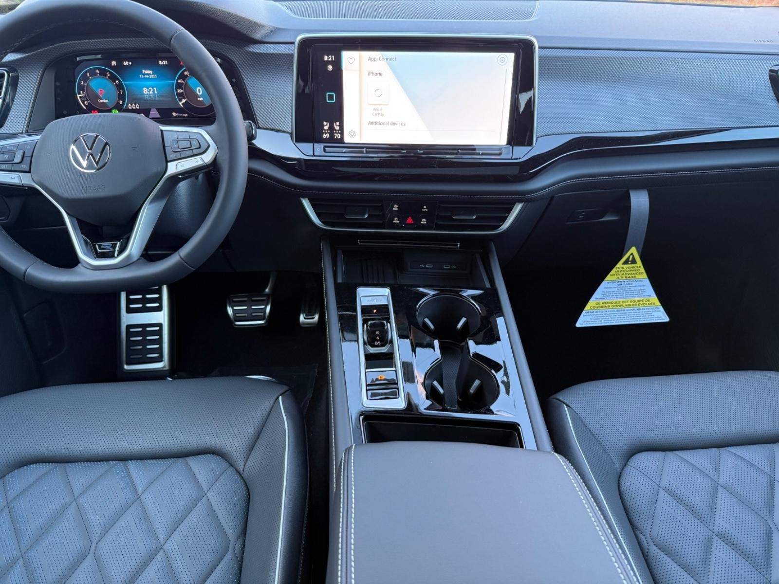 Volkswagen Atlas Cross Sport Vehicle Image 06