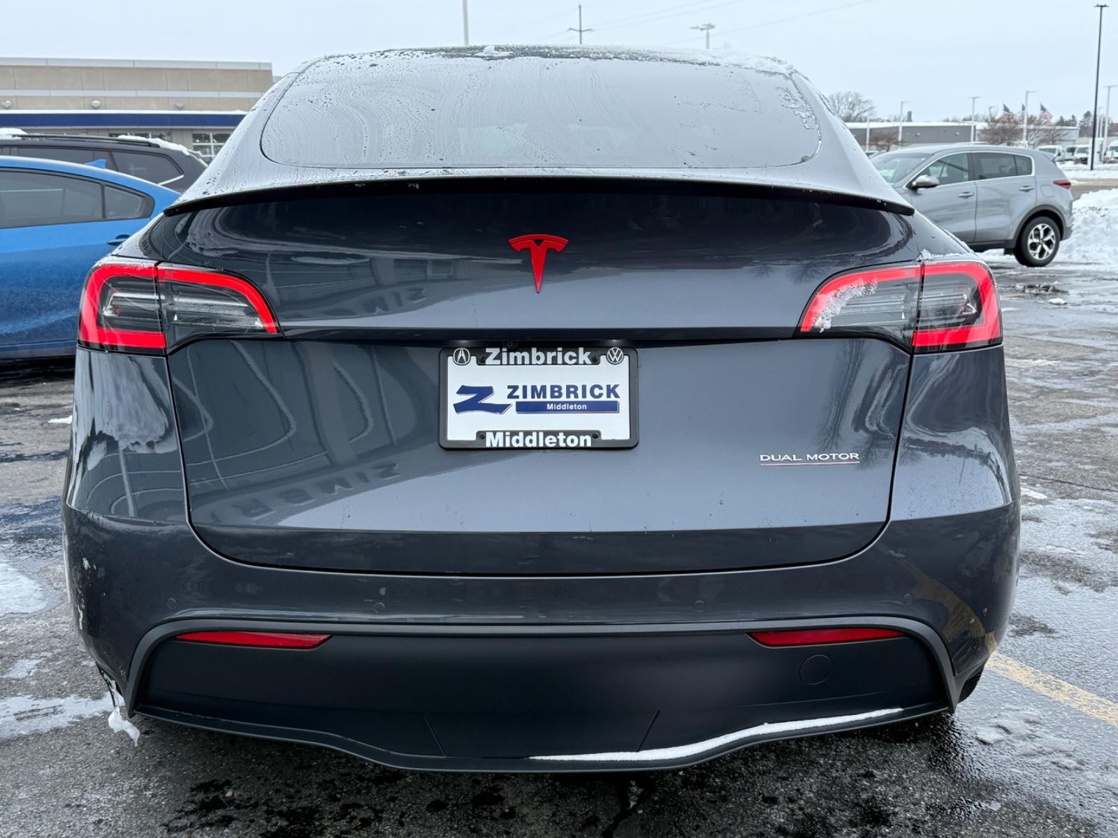 Tesla Model Y Vehicle Image 04