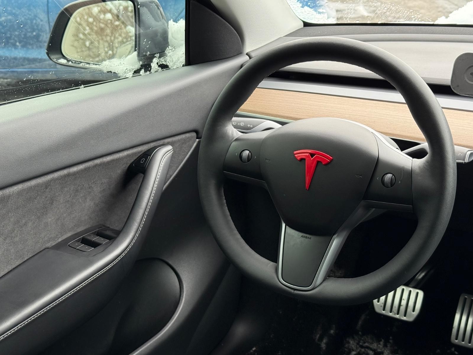 Tesla Model Y Vehicle Image 11