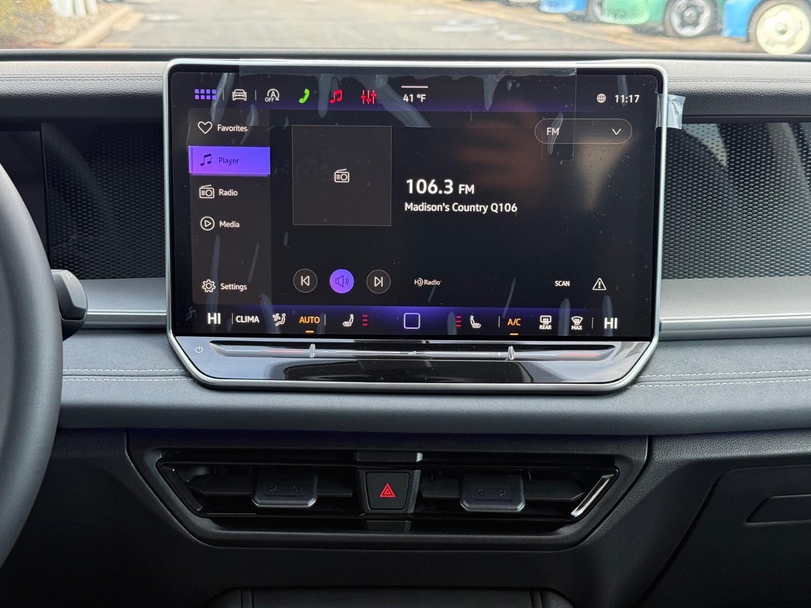 Volkswagen Tiguan Vehicle Image 07