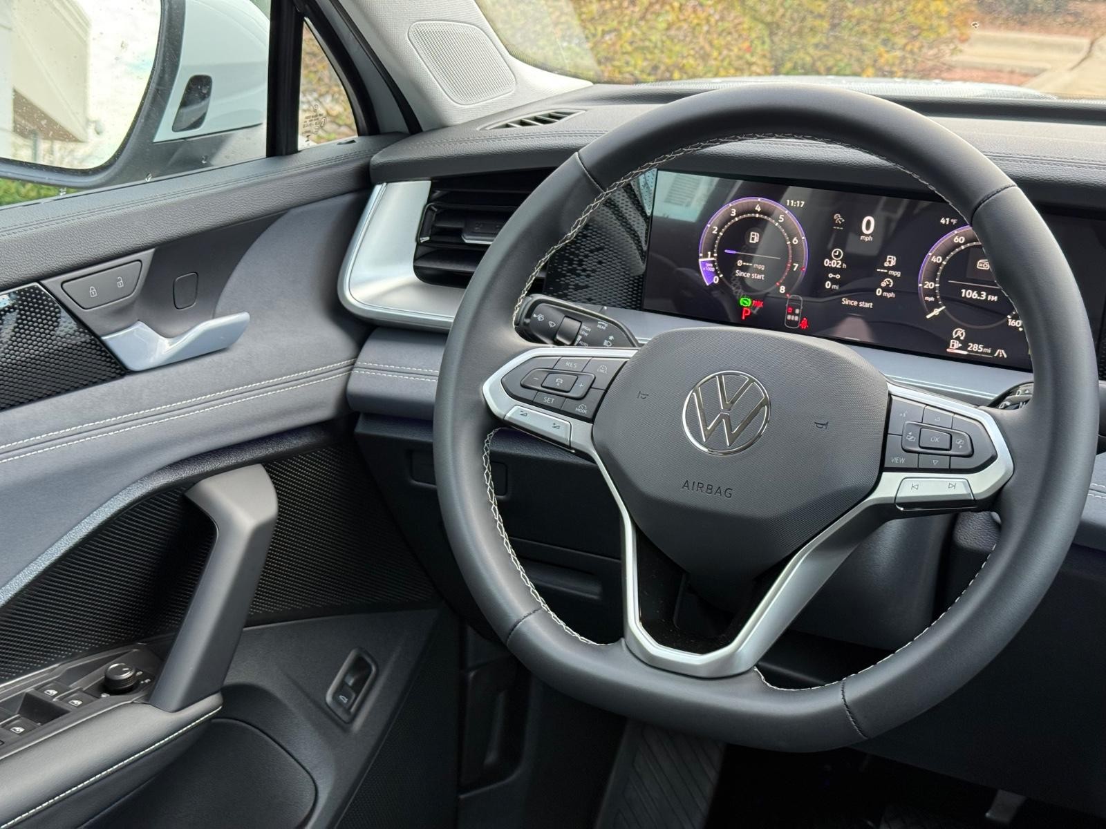 Volkswagen Tiguan Vehicle Image 08