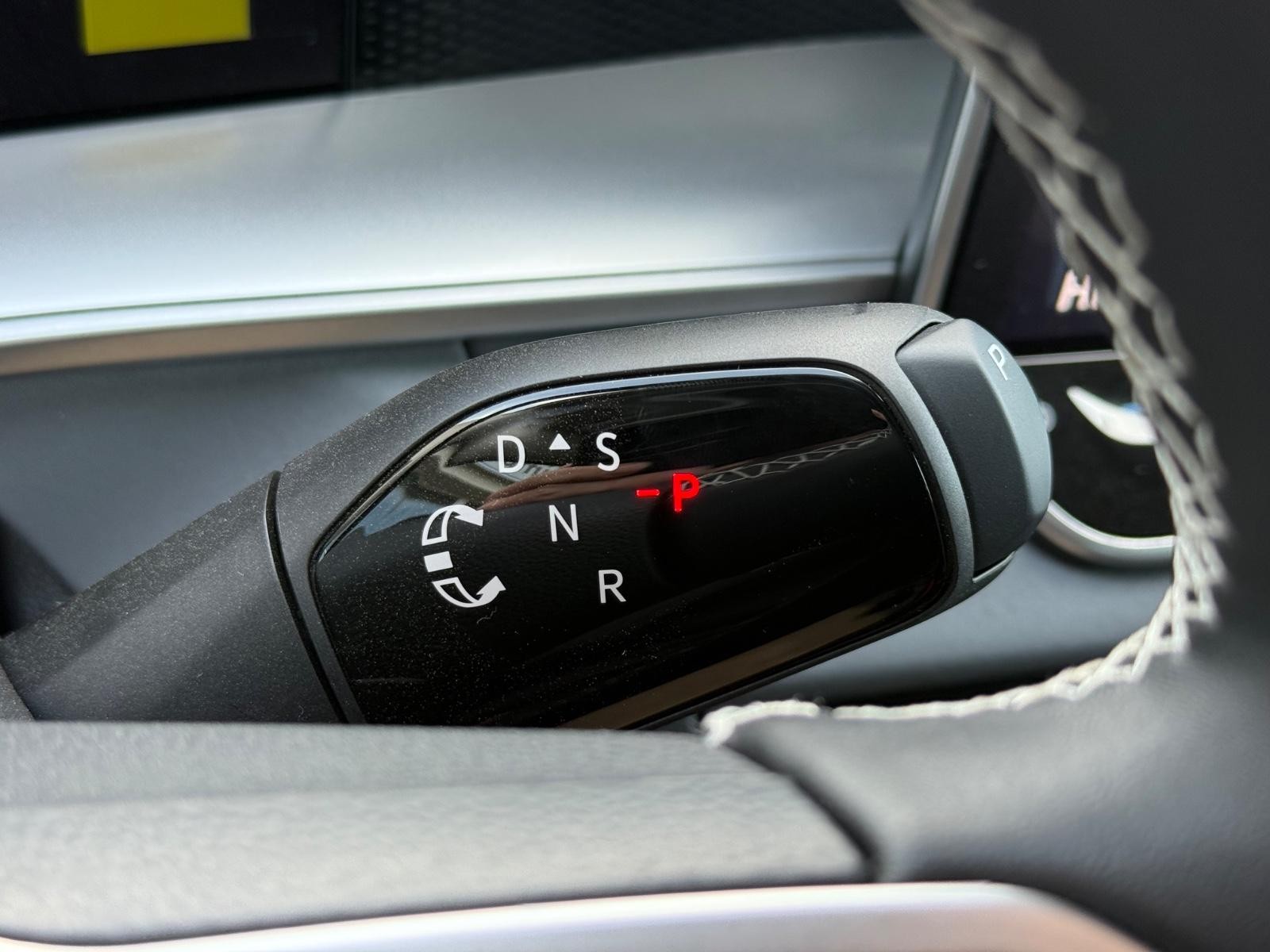 Volkswagen Tiguan Vehicle Image 12