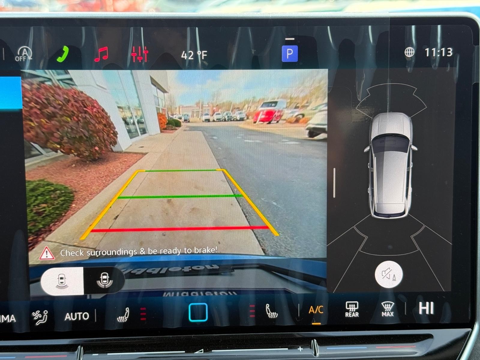 Volkswagen Tiguan Vehicle Image 13