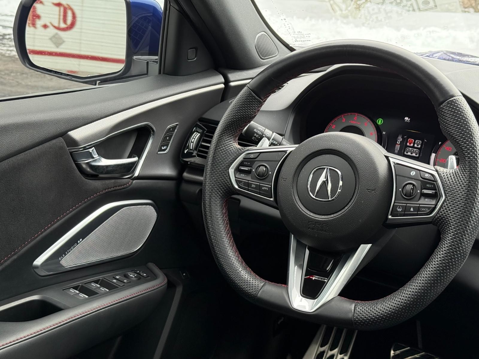 Acura RDX Vehicle Image 13