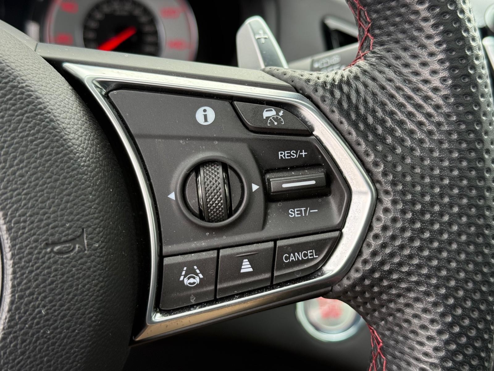 Acura RDX Vehicle Image 17