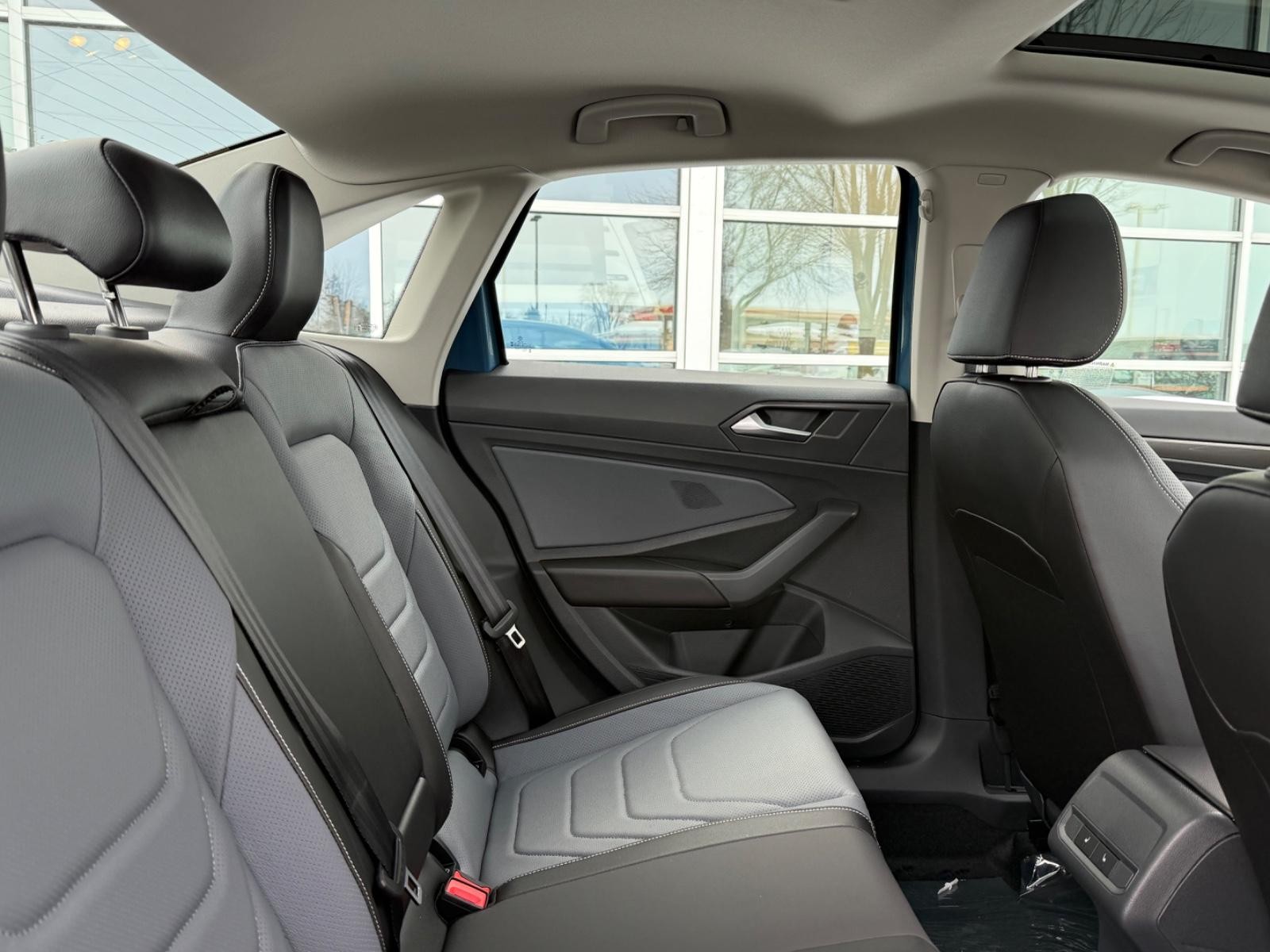 Volkswagen Jetta Vehicle Image 05