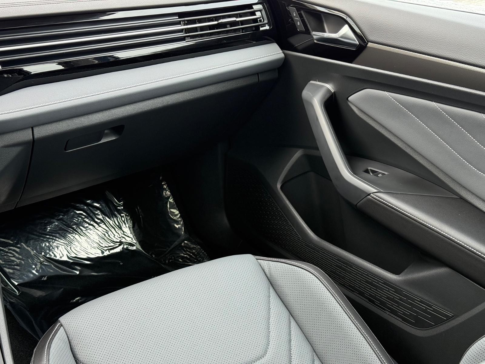 Volkswagen Jetta Vehicle Image 10