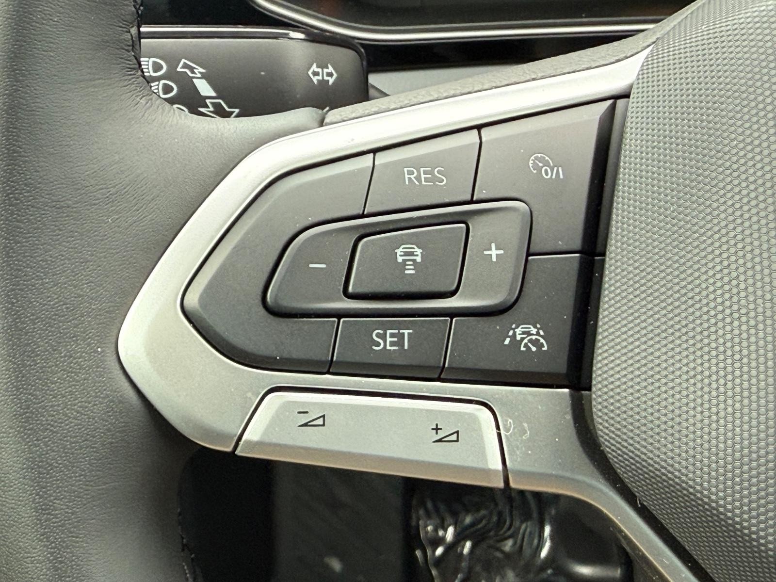 Volkswagen Jetta Vehicle Image 11