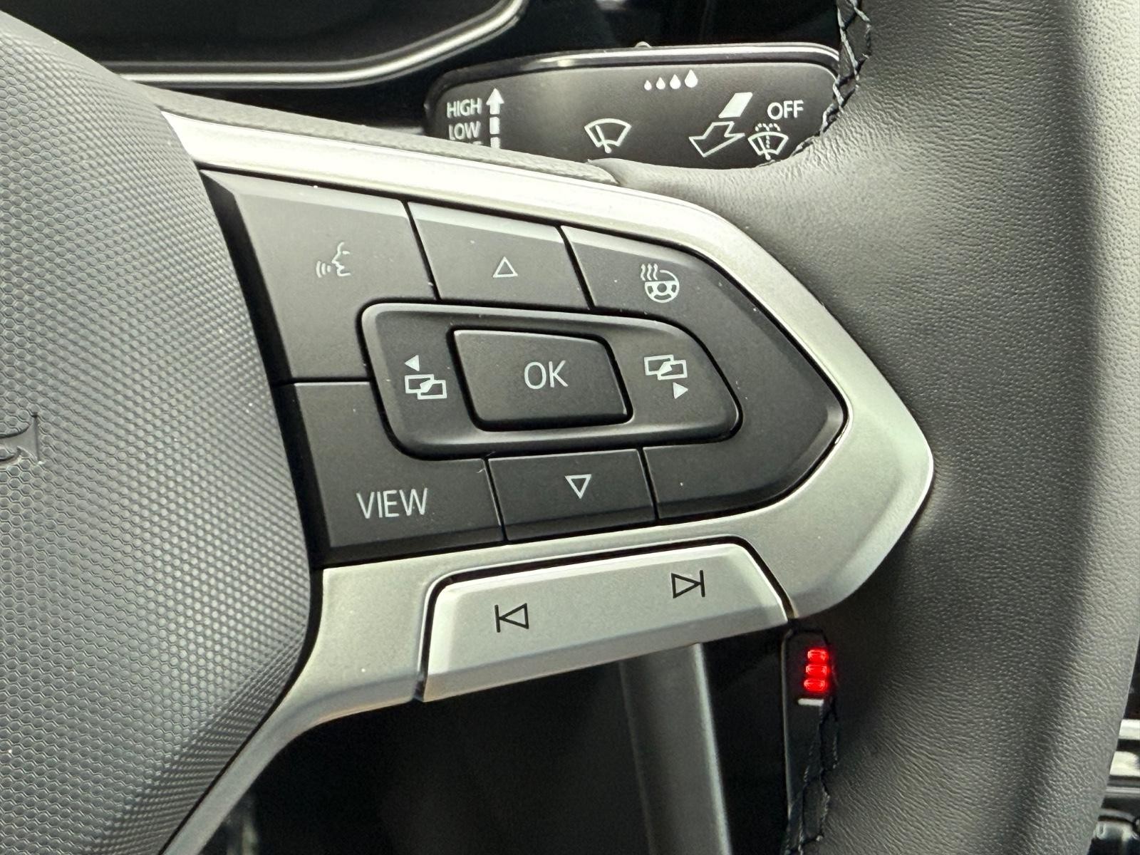 Volkswagen Jetta Vehicle Image 12