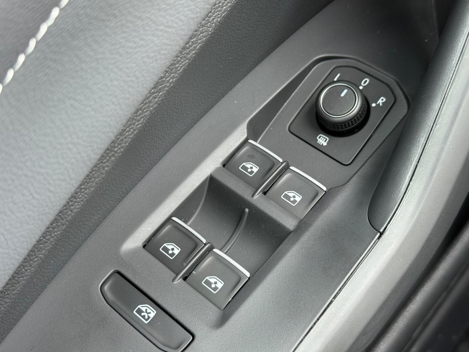 Volkswagen Jetta Vehicle Image 15