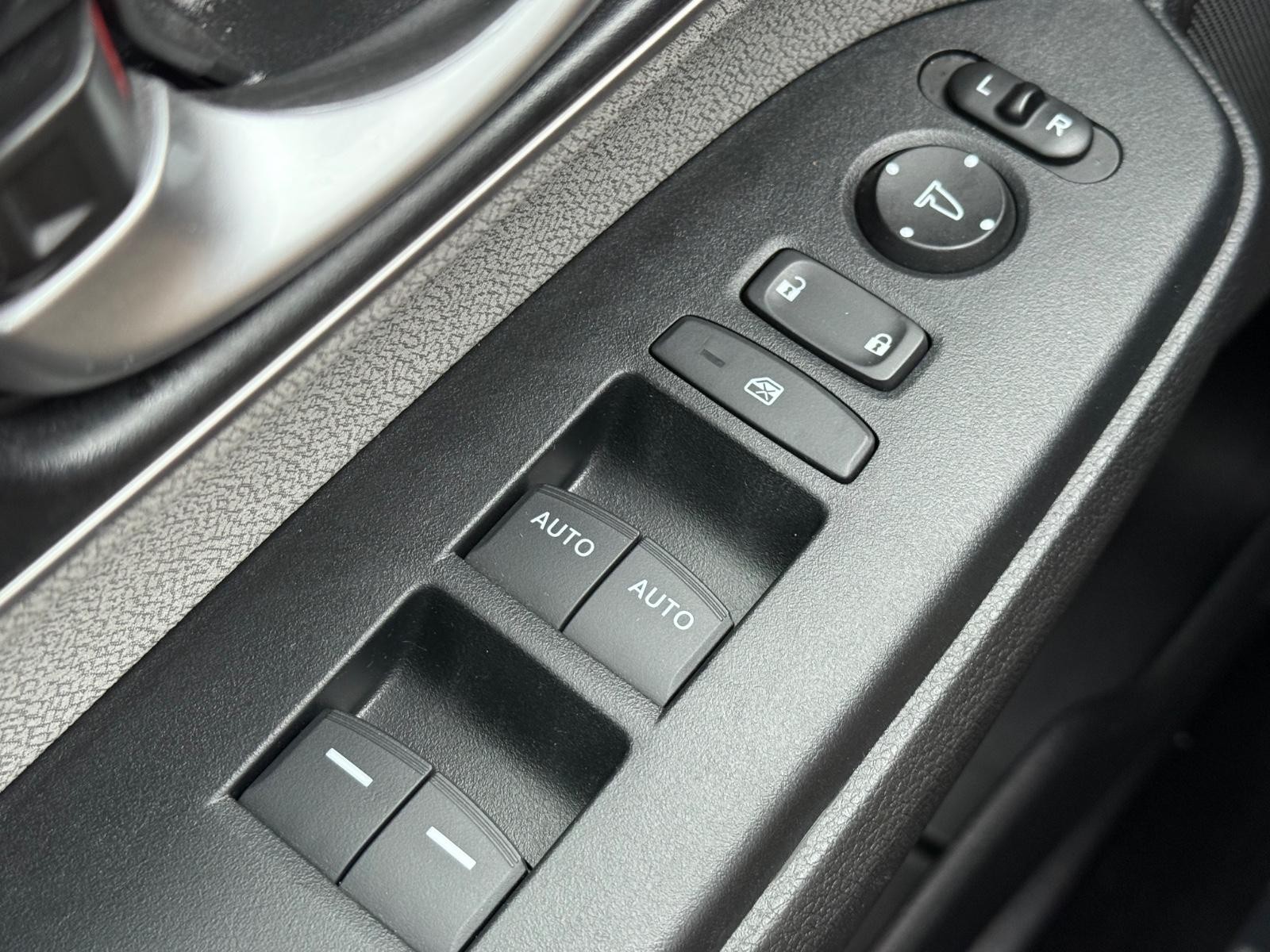 Honda CR-V Vehicle Image 21