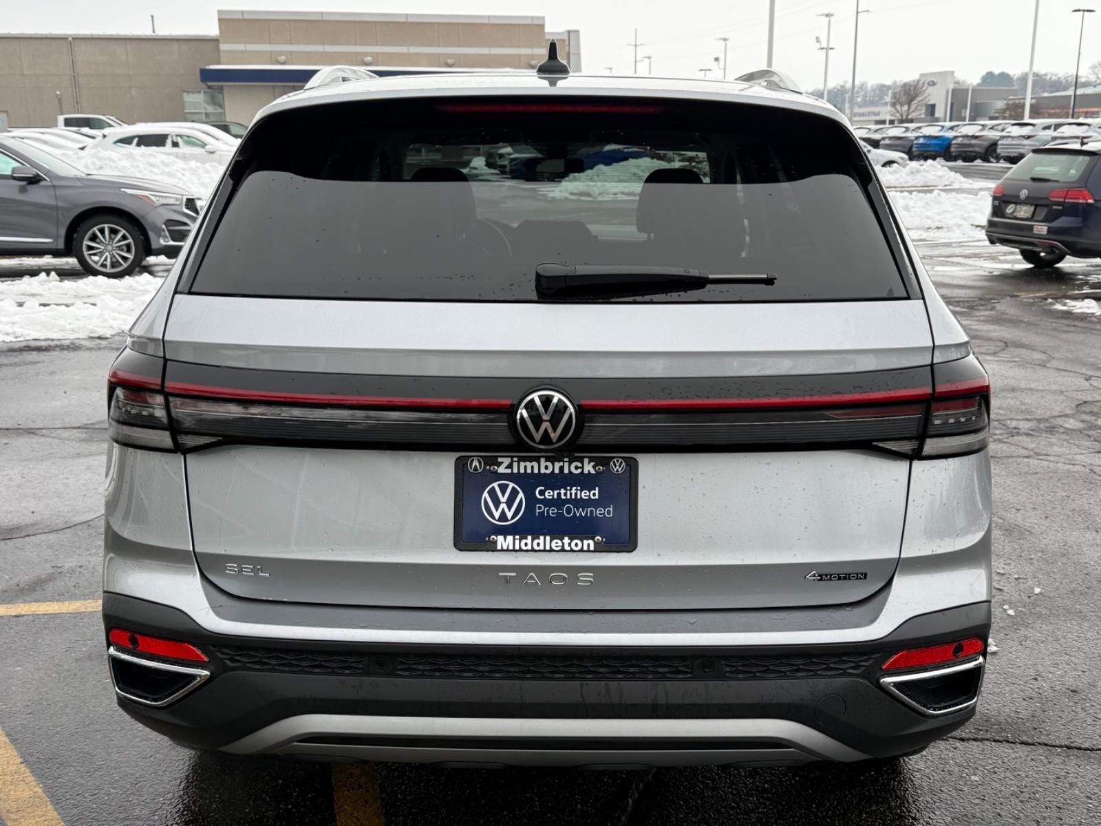Volkswagen Taos Vehicle Image 04