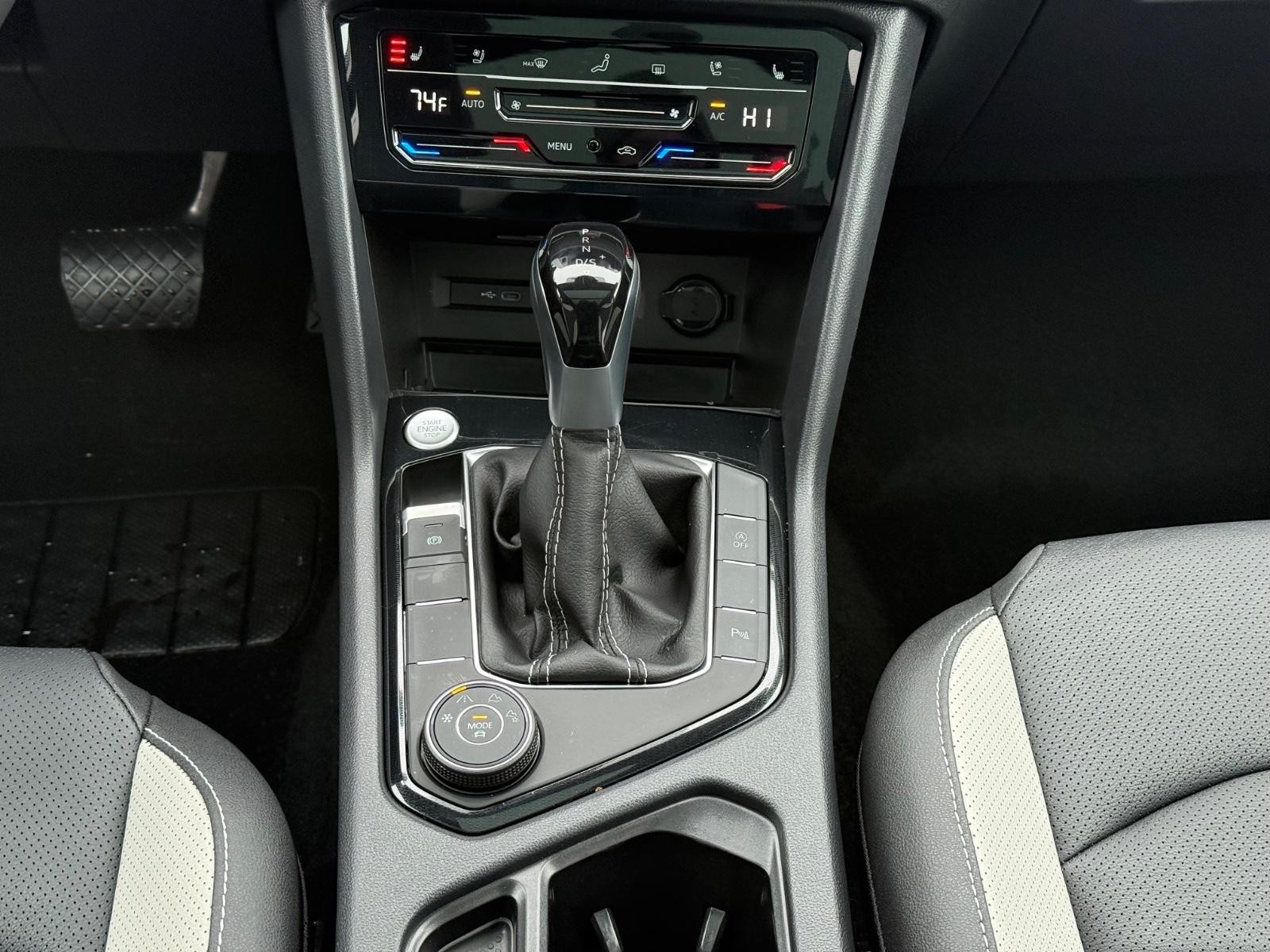 Volkswagen Taos Vehicle Image 13