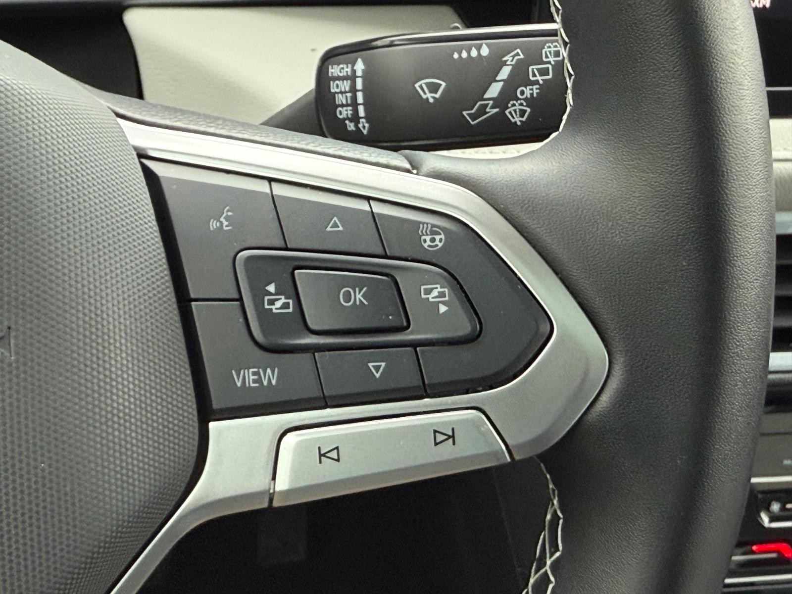 Volkswagen Taos Vehicle Image 17