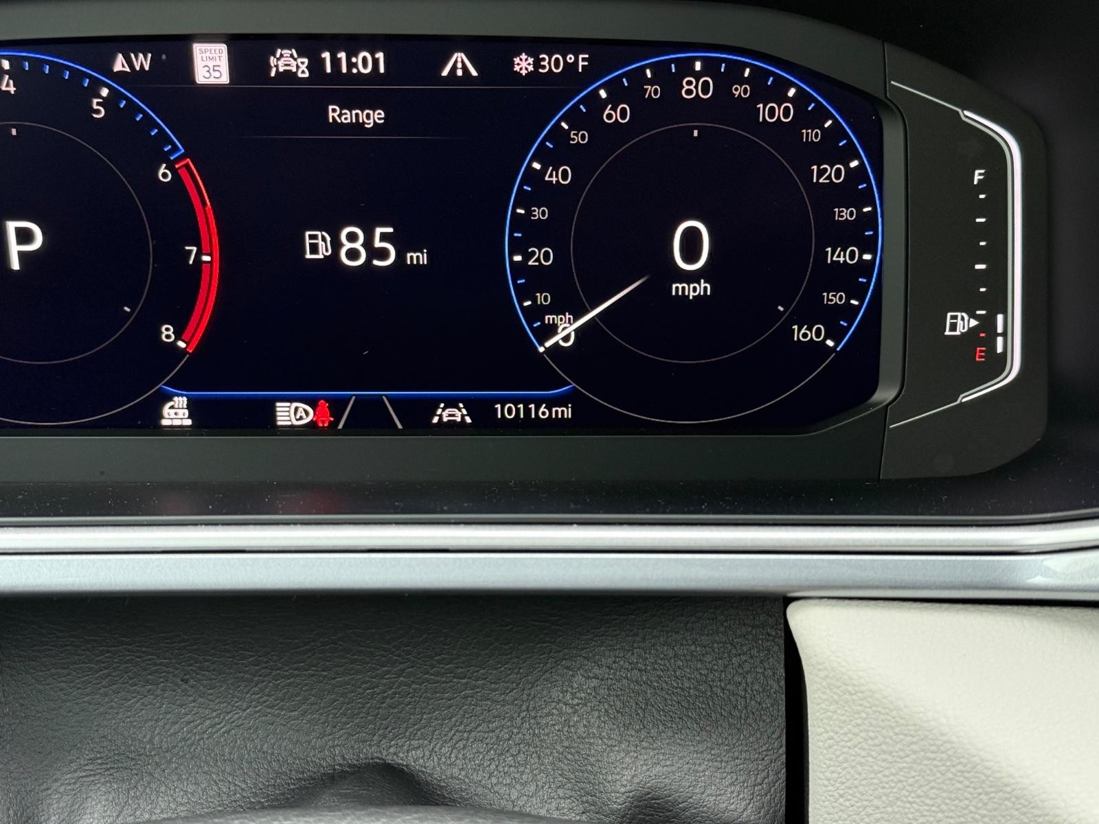 Volkswagen Taos Vehicle Image 18