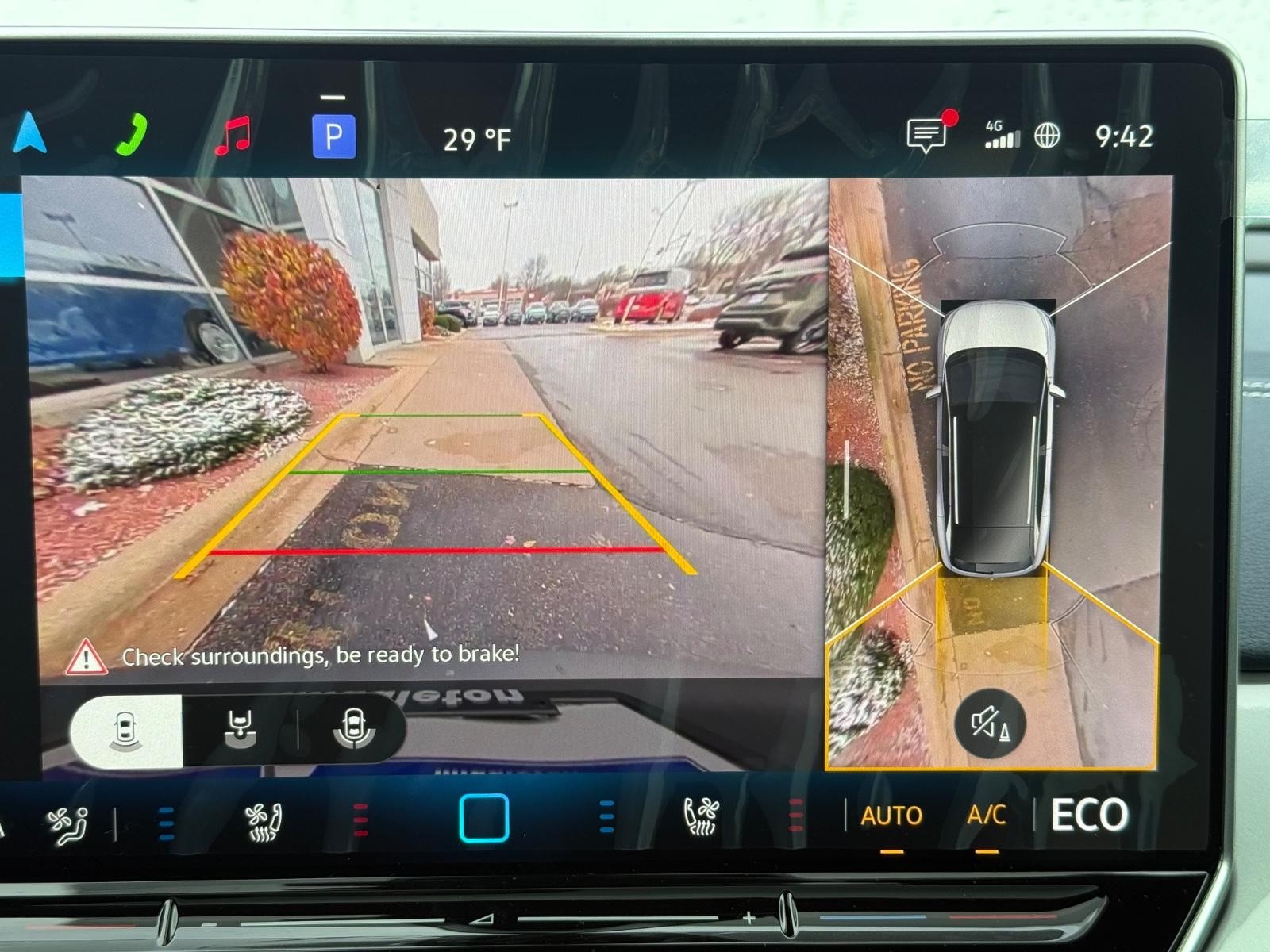 Volkswagen ID.4 Vehicle Image 13