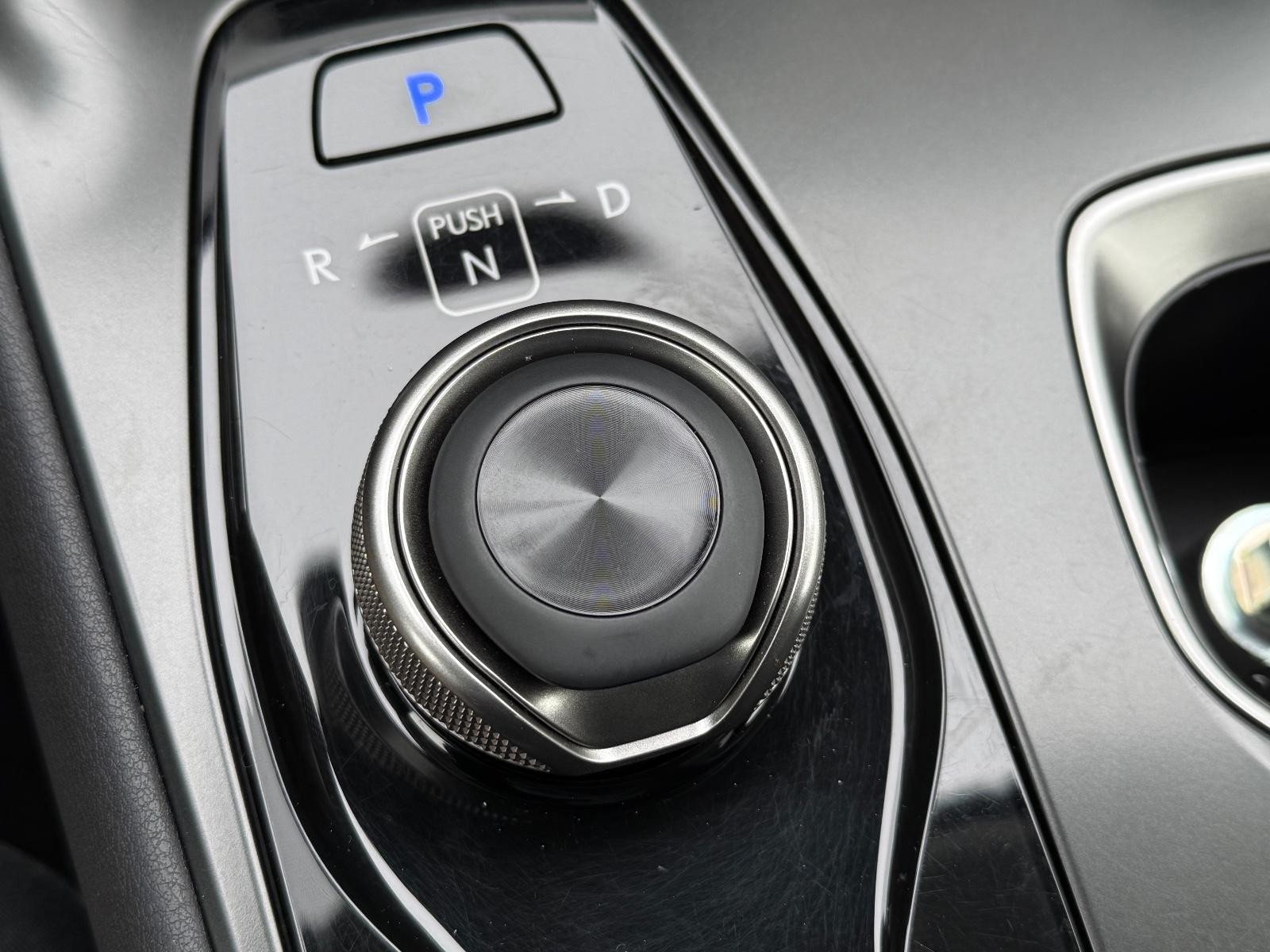 Lexus RZ Vehicle Image 21