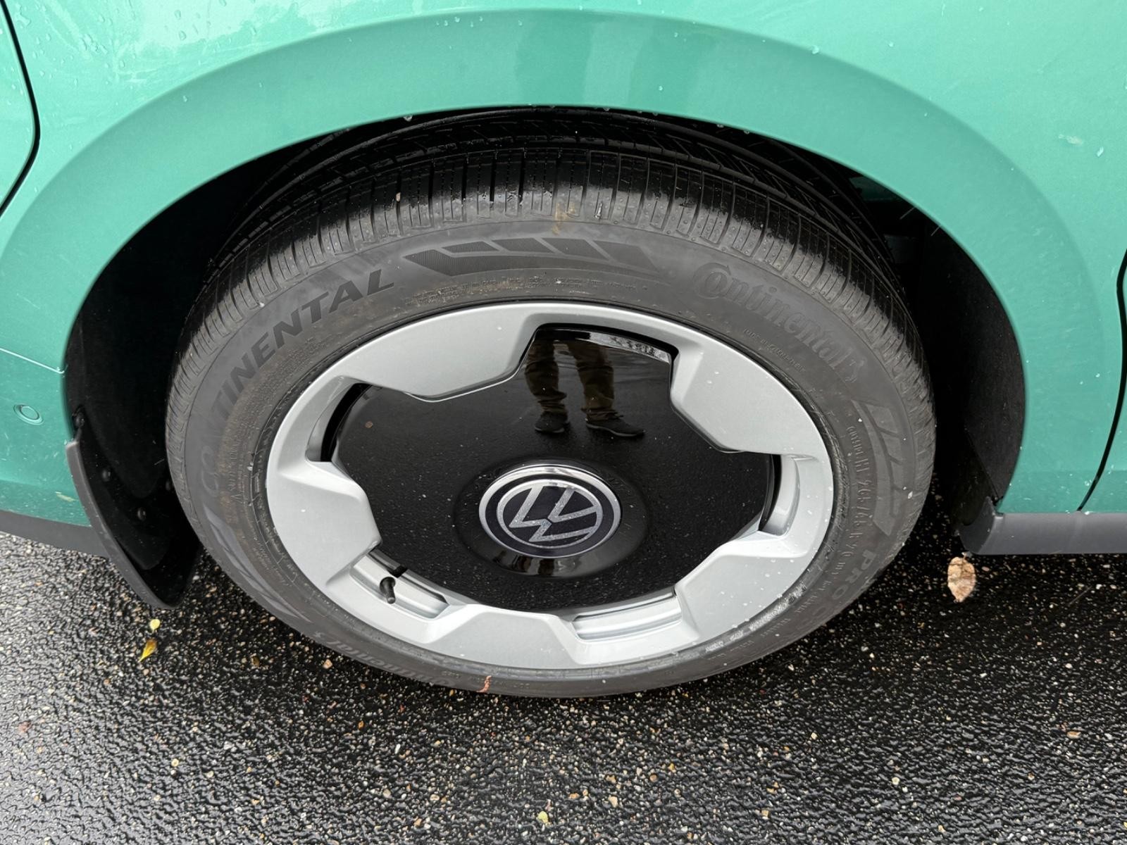 Volkswagen ID. Buzz Vehicle Image 04