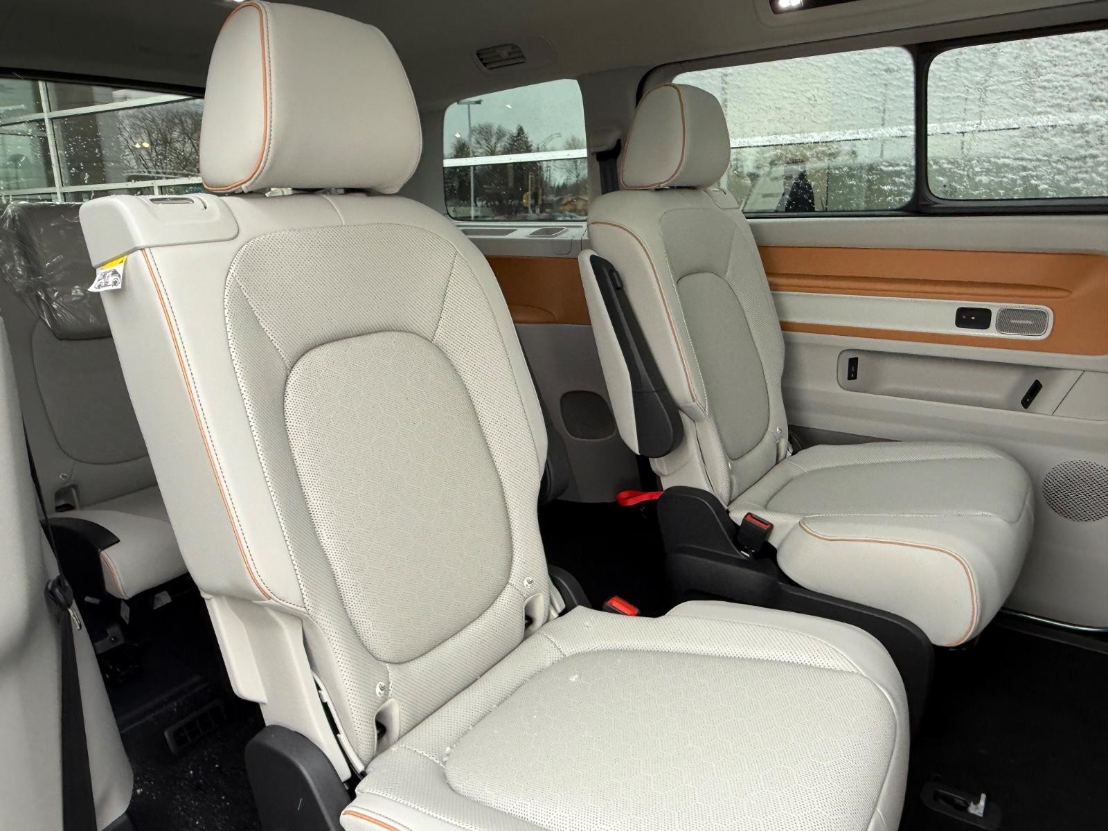 Volkswagen ID. Buzz Vehicle Image 05