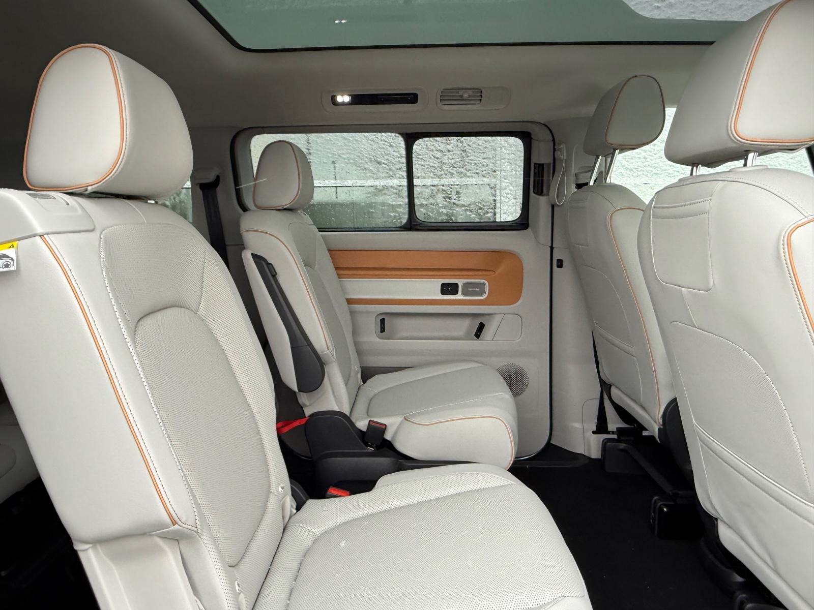 Volkswagen ID. Buzz Vehicle Image 06