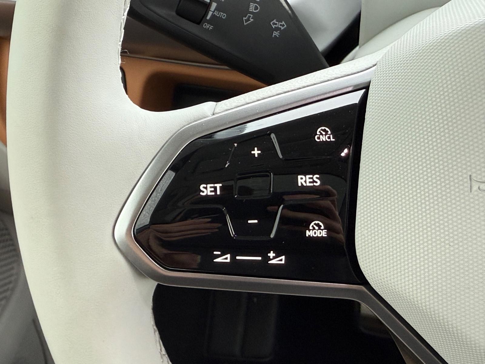 Volkswagen ID. Buzz Vehicle Image 11