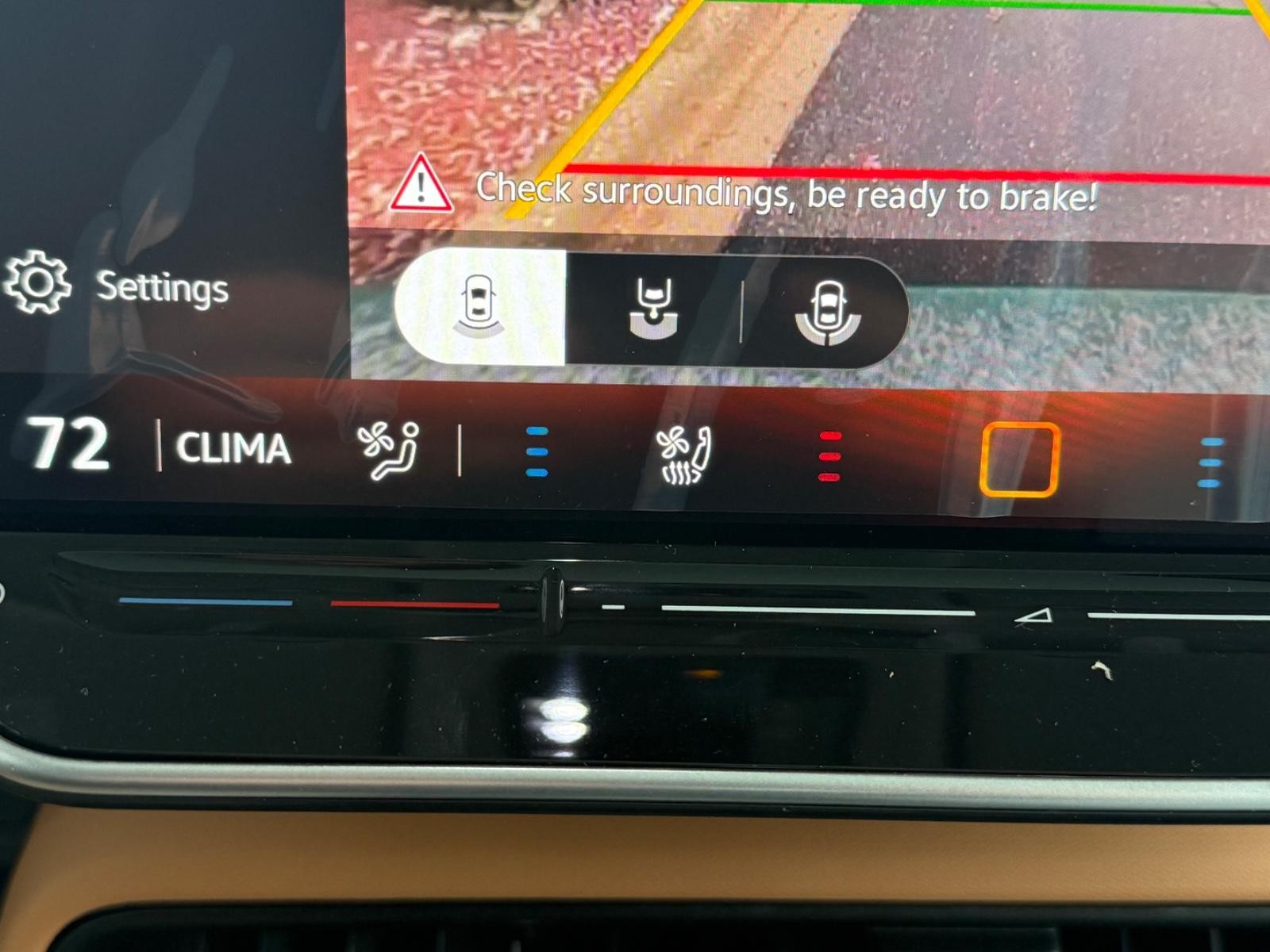 Volkswagen ID. Buzz Vehicle Image 15