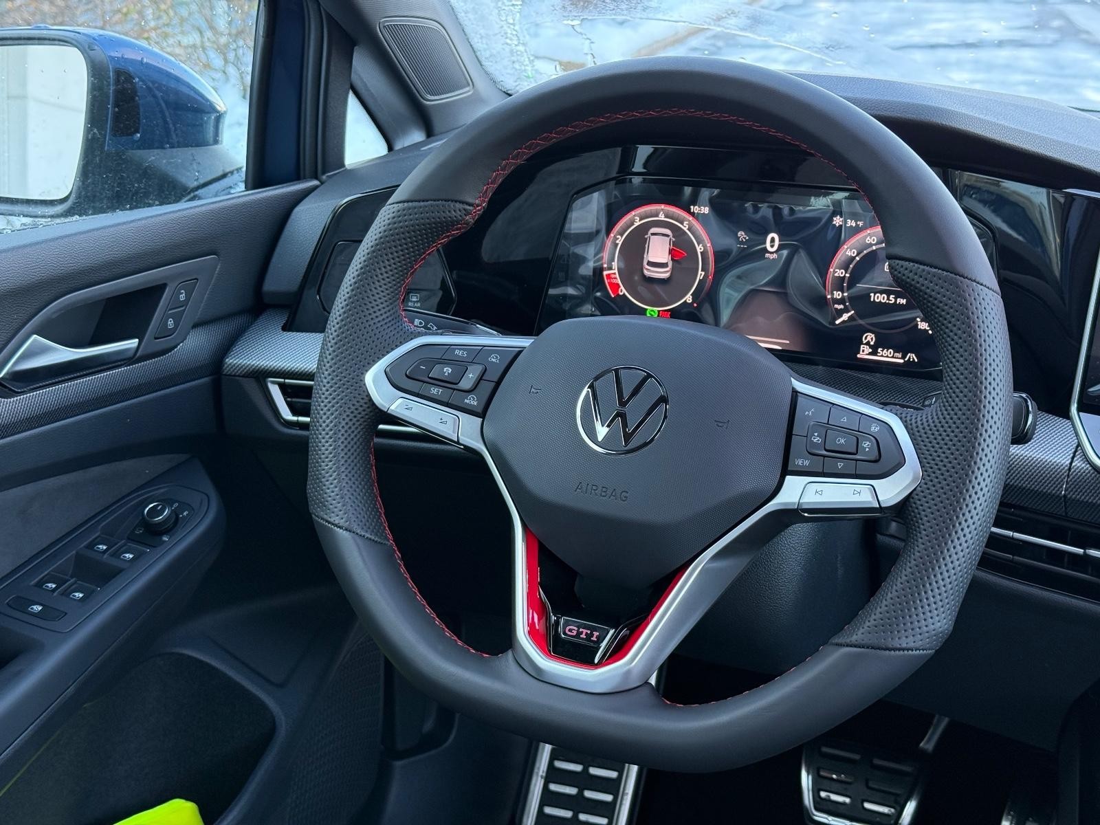 Volkswagen Golf GTI Vehicle Image 08