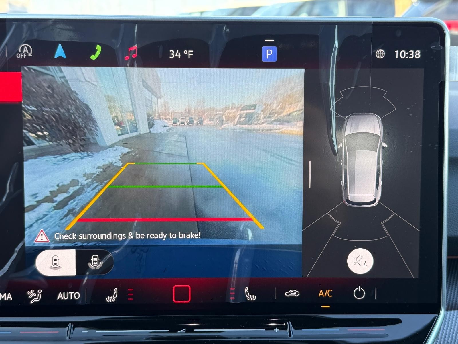 Volkswagen Golf GTI Vehicle Image 13